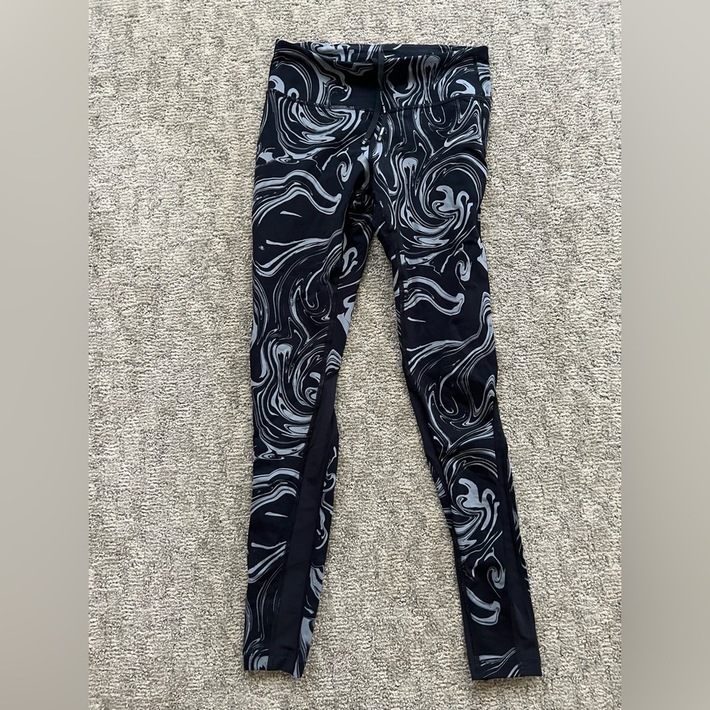 Nike Black and Gray Swirl Leggings